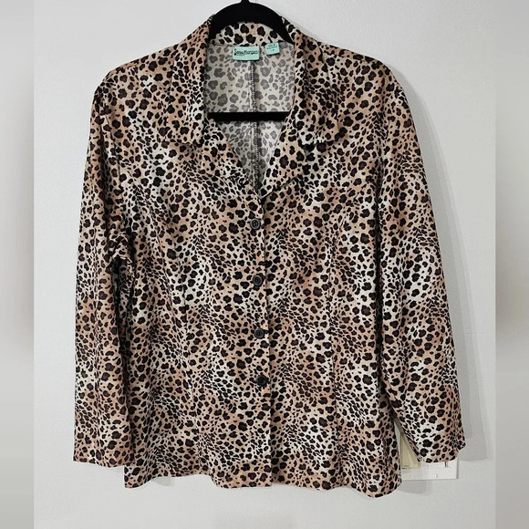 Sara Morgan Leopard Print Lightweight Blouse Top Size LA - Picture 3 of 7